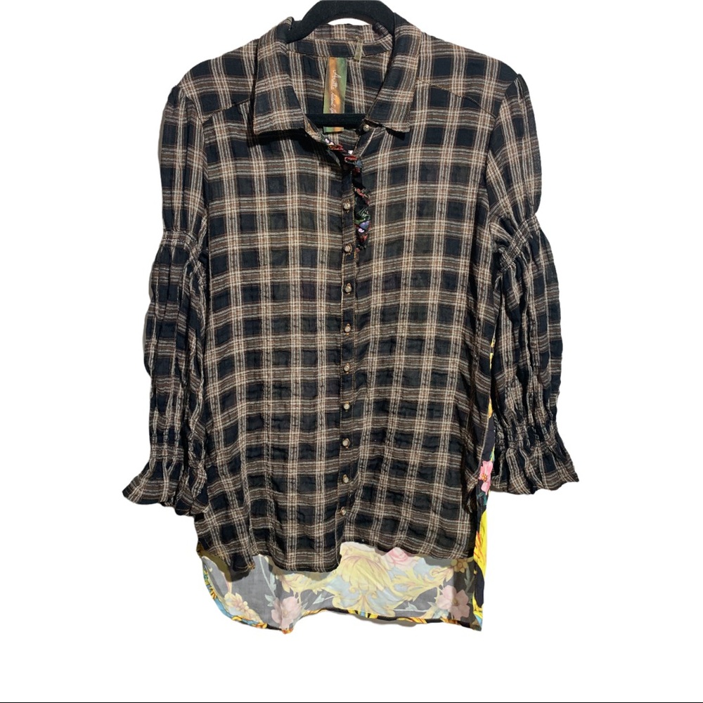 Aratta Silent Journey Pretty Woman Floral Plaid Button Down